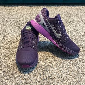 Nike Lunar Glide Sneakers